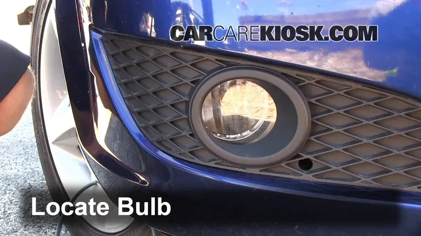 2008 Saturn Astra XR 1.8L 4 Cyl. (4 Door) Lights Fog Light (replace bulb)
